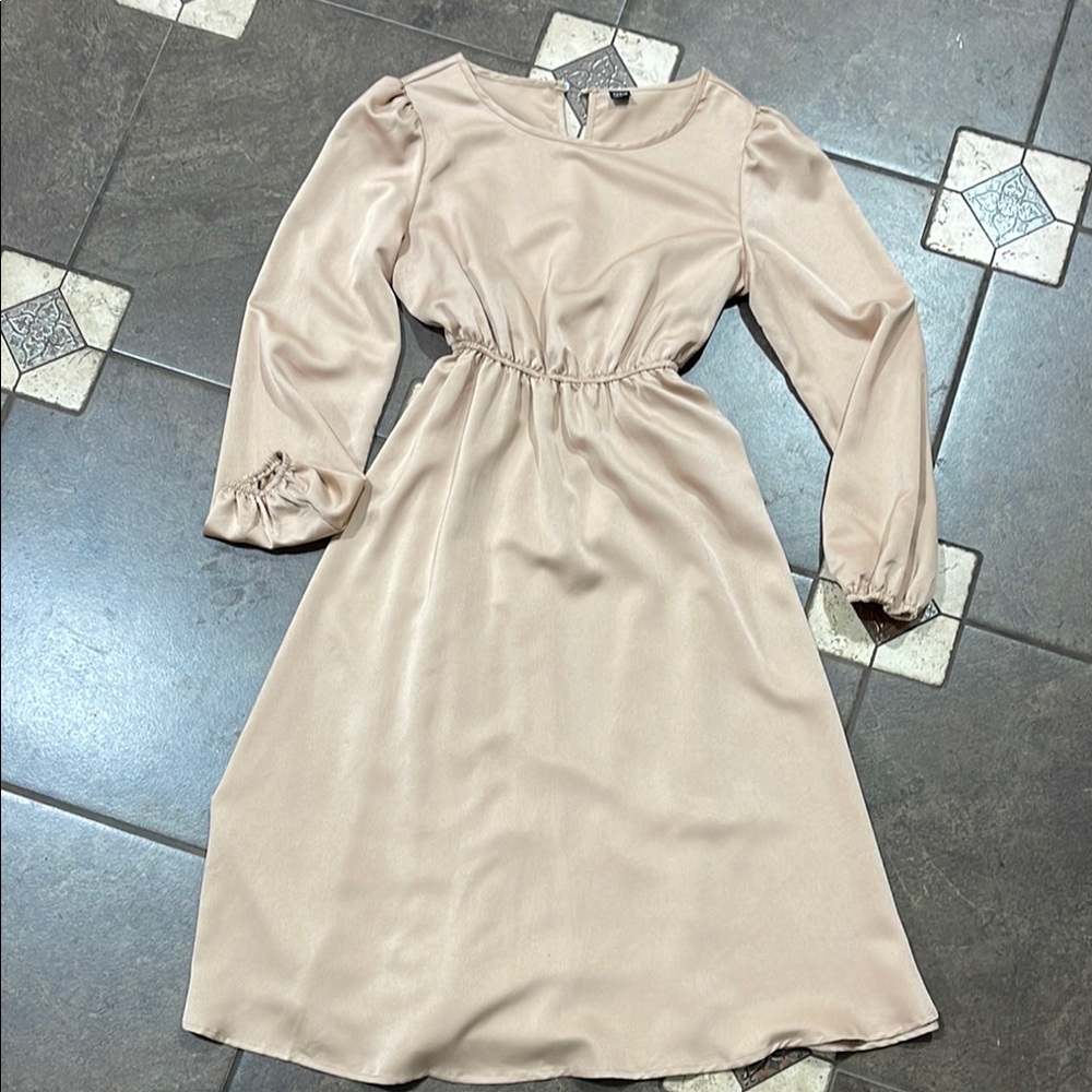 3/$15 SHEIN Tan Asymmetrical Bishop Sleeve Sundress for Weddings
